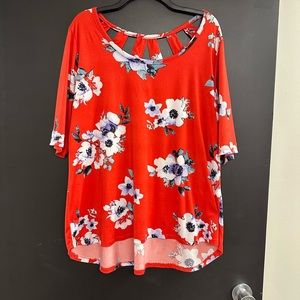 Like new New York Laundry boutique top.